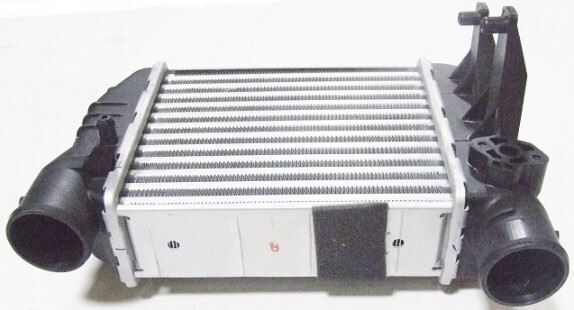İNTERKOL RADYATÖRÜ AVJ BFB AUDI A4 1,8 T 2002-2008