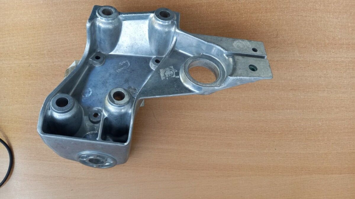 ŞANZIMAN BRAKETİ VW PASSAT A4 A6 97>>01