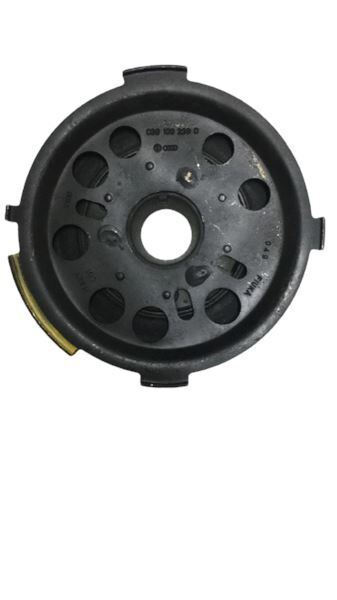 EKSANTRİK MİL GÖBEĞİ AVB, BJB, BLS, BSU, 1.9 TDICADDY JETTA VW  05-12