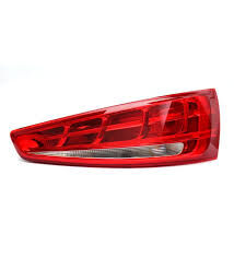 STOP LAMBASI SAĞ AUDI Q3  2012>