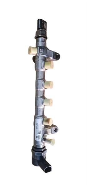 ENJEKTÖR KÜTÜĞÜ KOMPLE MÜŞÜRLÜ (YAKIT DAĞITICISI MAZOT REİL HATTI) CRAFTER 2.0 TDI CKUB VW 03L130093 + 057130764AB + 04L906054F